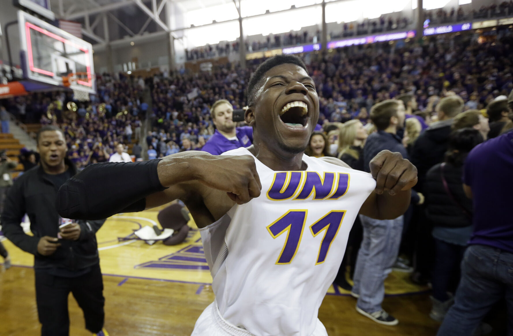 2015: Northern Iowa stuns North Carolina for 1st win over No. 1 team in NCAA basketball